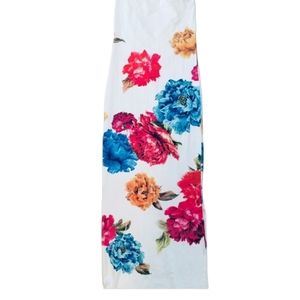 Gorgeous Fitted Floral maxi dress